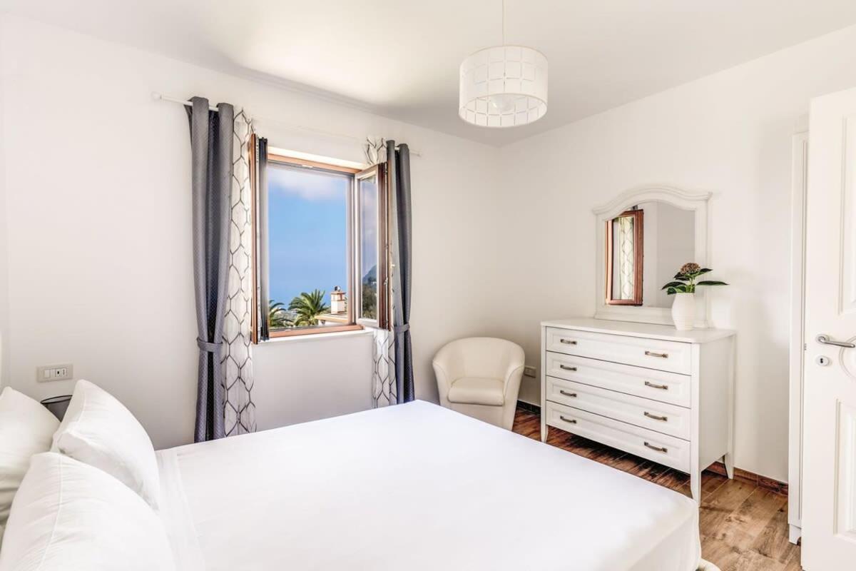 Villa Mimosa Rustic Elegance Views & Pool Massa Lubrense Luaran gambar